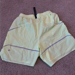lululemon athletica Men’s Pale Yellow Athletic Shorts with Reflective Trim